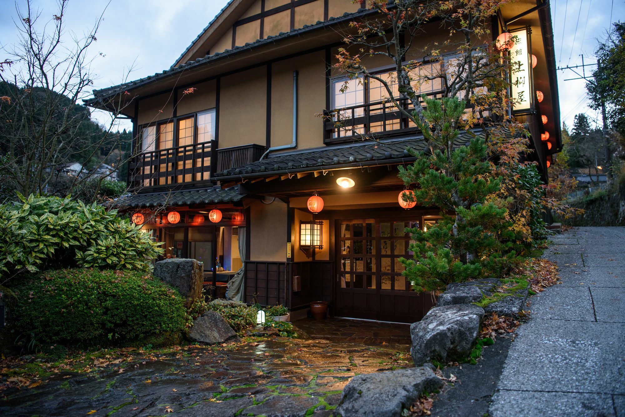 Yunohira Kamiyanagiya Hotel Yufu Exterior foto